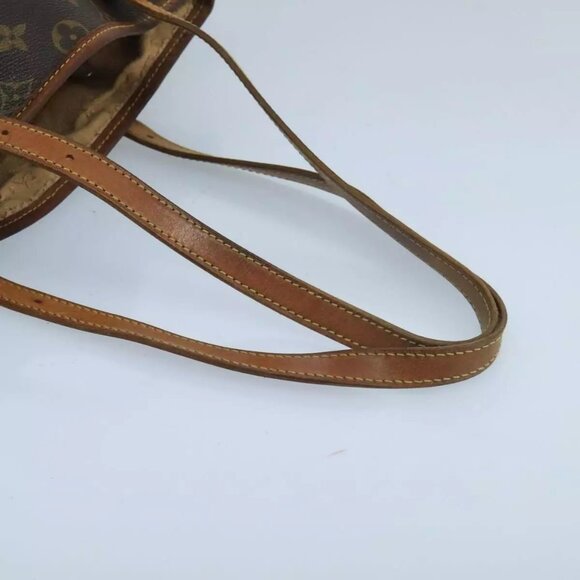 LOUIS VUITTON Monogram Bucket GM Shoulder Bag - Picture 6 of 16